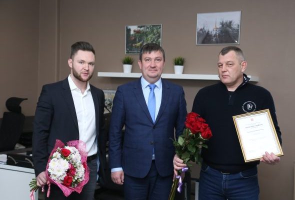 Владимир Жиров вручил Почетные грамоты перевозчикам пассажиров в городском и пригородном сообщении