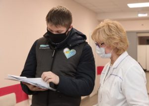 Сотни волонтеров Раменского округа помогают пожилым горожанам, людям с хроническими заболеваниями и многодетным семьям