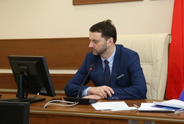 Виктор Неволин провел оперативное совещание администрации округа