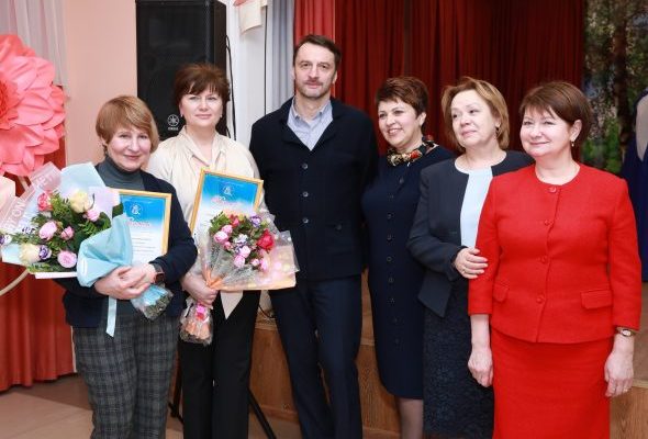 Пятого февраля в ДК «Кузяевский» состоялась церемония награждения победителей конкурса «Самый красивый сельский дом»