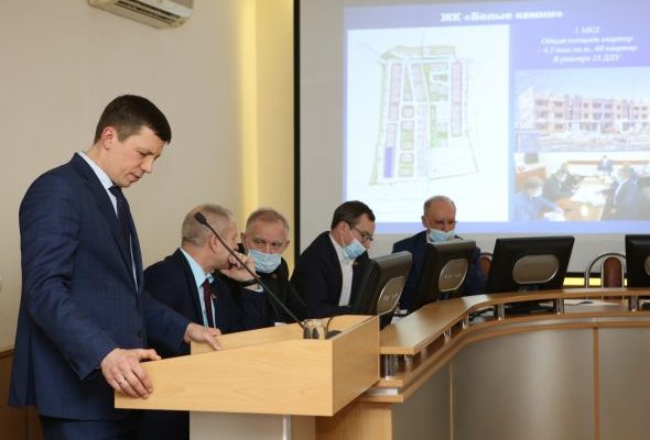 Двухдневные депутатские слушания завершились докладом первого заместителя главы Администрации Раменского городского округа Олега Плынова