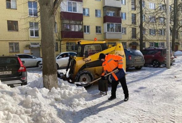 В Раменском не прекращают работы по уборке снега