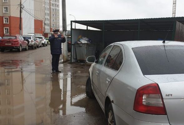 В Раменском округе пресекли случаи препятствия автомобилями вывозу мусора