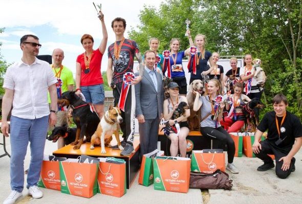 Роман Терюшков наградил победителей первого каникросса в Раменском