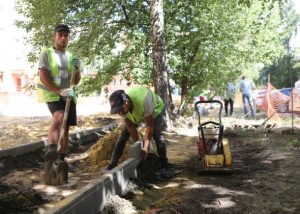 Двор у дома №8 на улице Гурьева в городе Раменское включен в программу комплексного благоустройства на 2021 год. Работы уже идут