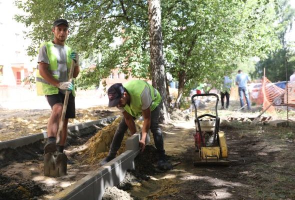 Двор у дома №8 на улице Гурьева в городе Раменское включен в программу комплексного благоустройства на 2021 год. Работы уже идут
