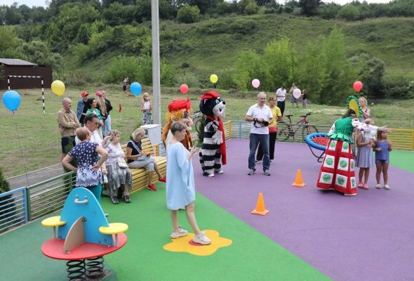 Реализация ещё девяти детских игровых площадок планируется до конца августа