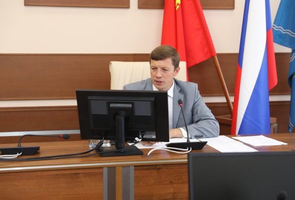 Олег Плынов провел оперативное совещание администрации