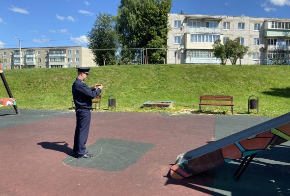 В Раменском устранены нарушения в содержании детских игровых площадок
