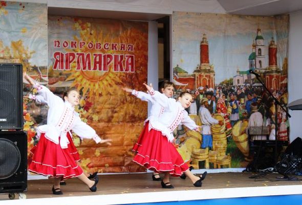 На территории храма Покрова Пресвятой Богородицы в с.Карпово Раменского г.о. состоялась ежегодная Покровская ярмарка