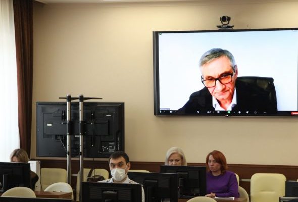 Уборка снега в городе