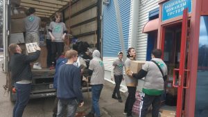 21 и 22 апреля на стадионе «Сатурн» прошли отправки более 20 тонн гуманитарной помощи для Донбасса