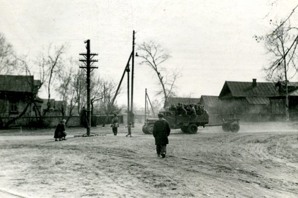 Перекресток улиц Красноармейской, Первомайской и Центральной