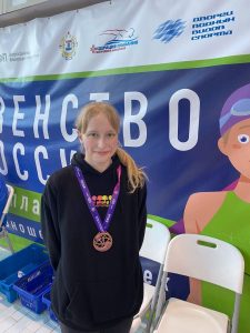 Пловчиха из Раменского заняла 3-е место в составе команды Подмосковья