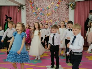 Выпускные праздники прошли в детском саду № 4. г. Раменское в пятницу, 13 мая