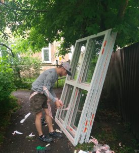 В подъездах МКД Раменского округа проводят замену окон