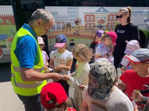 В детском лагере Ломоносовской школы-интерната провели мероприятие по БДД
