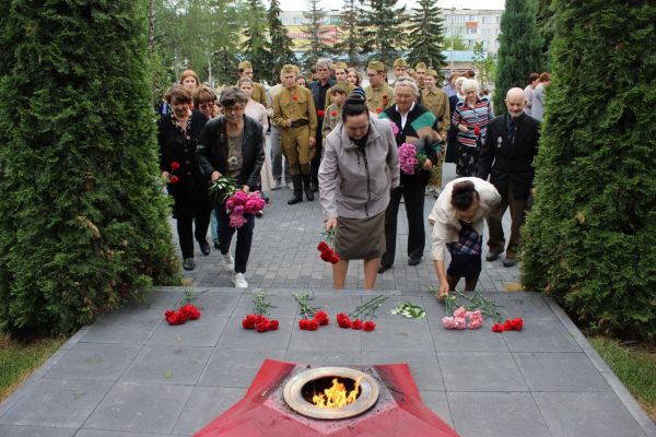 Траурный митинг состоялся в поселке Электроизолятор