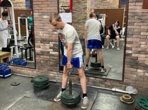 27 мая в Молодежно — подростковом клубе «АТЛЕТ» прошли внутриклубные соревнования по армлифтингу