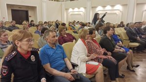 В преддверии летних каникул учителя встретились с представителями администрации, ЦРБ и ГИБДД