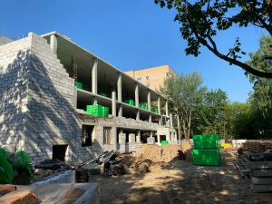 Реконструкция поликлиники в Удельной продолжается