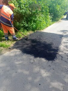В Раменском проводят работы по ямочному ремонту дорог