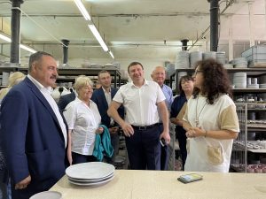 Керамическую мануфактуру La Pаlme и производство цементной плитки Luxemix посетили 31 августа Раменские депутаты