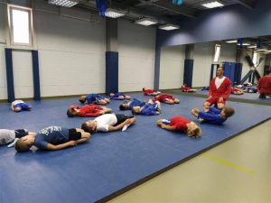 Сотрудник Росгвардии из Раменского тренирует детскую команду по самбо