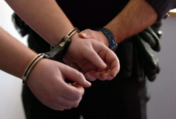 В Раменском полицейскими задержан мужчина, подозреваемый в разбойном нападении на продавцов круглосуточного магазина 