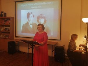 Литературно-музыкальная гостиная Раменской библиотеки открыла 36-й сезон