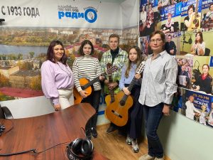 Театрально-музыкальная студия «Вертикаль» в ДК «Родники» в гостях РАМРАДИО