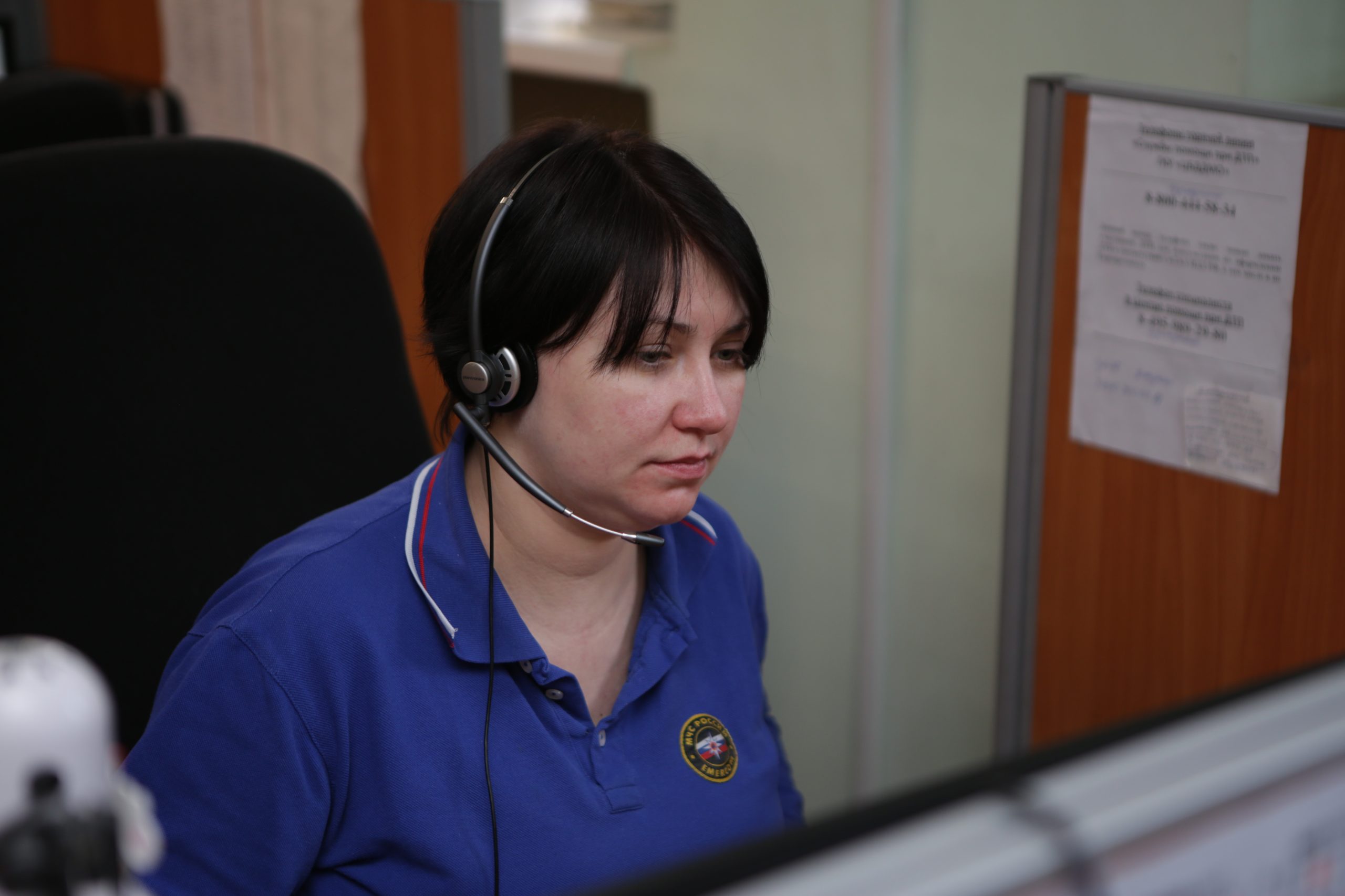 Из них в медицинскую службу – 2239, в полицию – 421, в центр безопасности д...