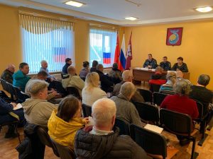 Сотрудники отдела надзорной деятельности и профилактической работы по Раменскому г.о. провели встречу с населением