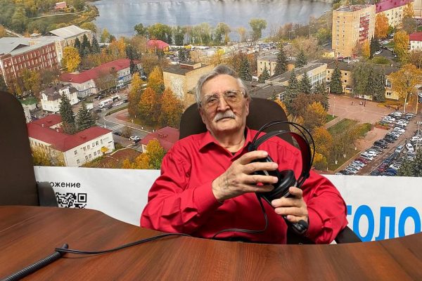 Поговорили о поэзии на Новом Раменском радио