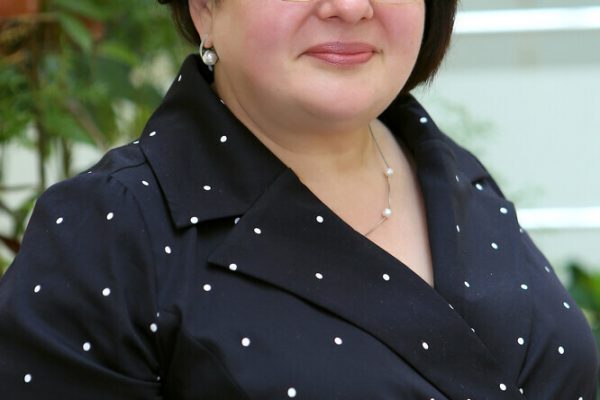 Сегодня 3 «Б» класс Раменской гимназии передает поздравления с Днем рождения своему учителю – Карпичевой Лидии Владимировне!