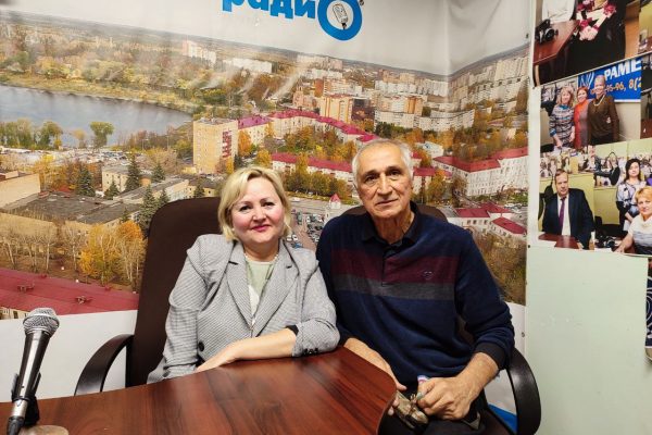 О социальных активностях в Ильинской школе №26 поговорили в студии Нового Раменского радио