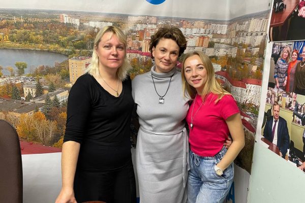 Директор школы искусств № 2 Юлия Шикина стала гостьей утреннего шоу «Раменское LIFE»