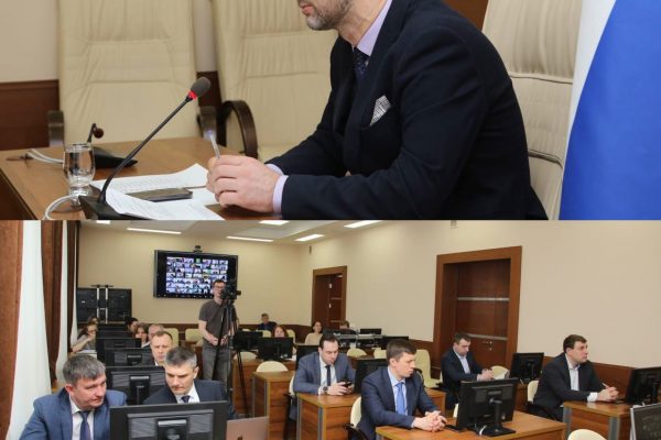 Оперативное совещание администрации провел Виктор Неволин в понедельник, 3 апреля