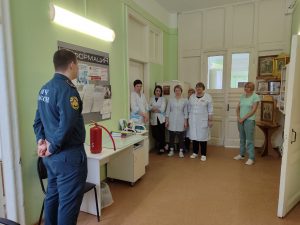 Пациентам и персоналу Никитской больницы напомнили о пожарной безопасности