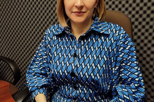 Директор Раменского молодежного центра  Светлана Великотная в студии Раменского радио