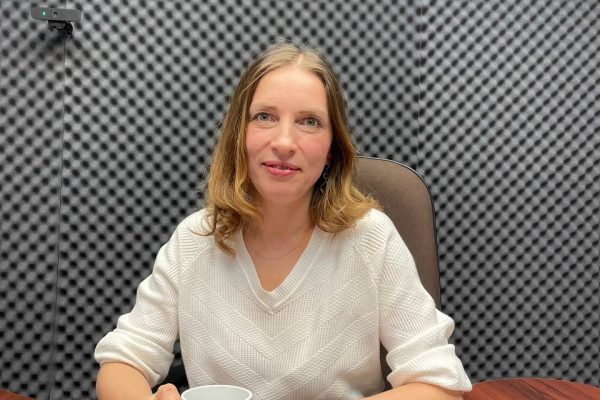 Мать четверых детей, бегун-любитель, фотограф и художник – это все Надежда Семенова