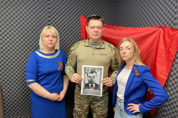  С праздником Великой Победы поздравляет руководитель Комитета по культуре и туризму Андрей Толстяков!