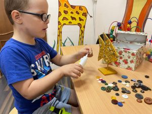 Юные получатели услуг комплексного центра «Раменский» активно начали учебный год