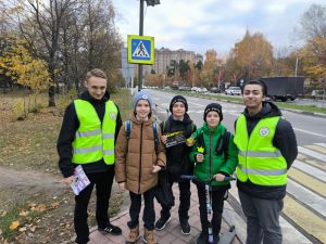 Сотрудники Раменской  Госавтоинспекции и  МКУ «Рамавтодора» провели акцию «Пешеходный переход»