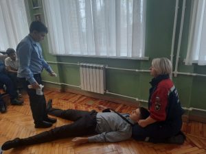 Мастер-класс по оказанию медицинской помощи провели для школьников округа