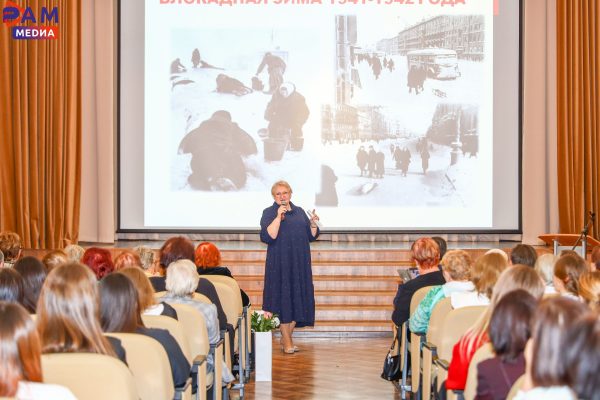 В День снятия блокады Ленинграда в раменской школе прошло памятное мероприятие с участием блокадников и ветеранов ВОВ