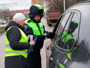 Госавтоинспекторы, Рамавтодор и представители комиссии по делам несовершеннолетним провели информационно-профилактическое мероприятие «Ребенок — пассажир — пешеход!», целью которого было повышение безопасности детей на дороге