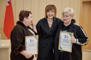 Начальник Управления по делам несовершеннолетних Раменского округа Ольга Сметанина получила награду за неравнодушный подход к работе