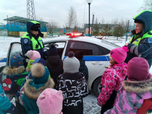 Госавтоинспекторы, при поддержке Рамавтодора провели профилактические встречи с воспитанниками детских садов