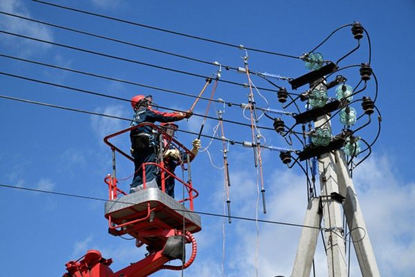 Энергетики улучшили электроснабжение в деревне Антоново